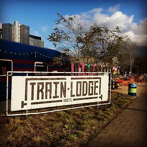 https://train-lodge-amsterdam.amsterdamhotelsnl.com